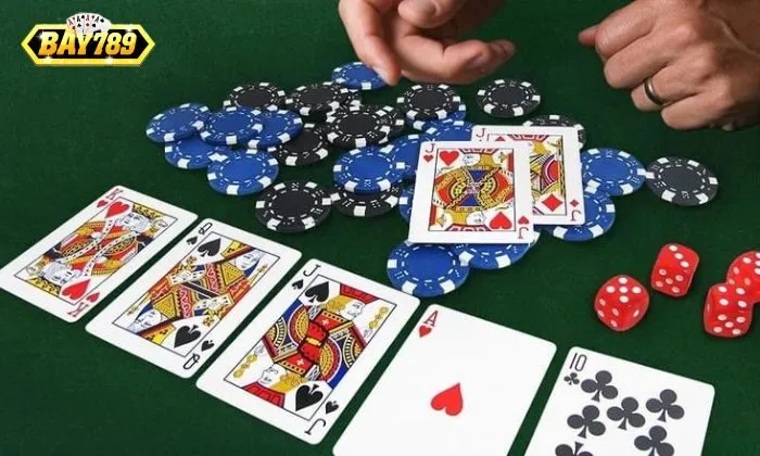 Chi tiết luật chơi bài Phỏm cho người chơi