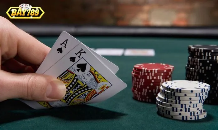 Luật chơi poker chi tiết cho người mới