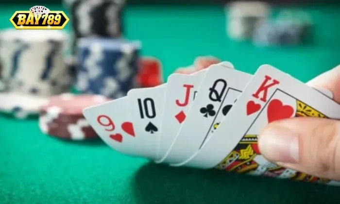 Luật chơi Xì tố dễ thực hiện