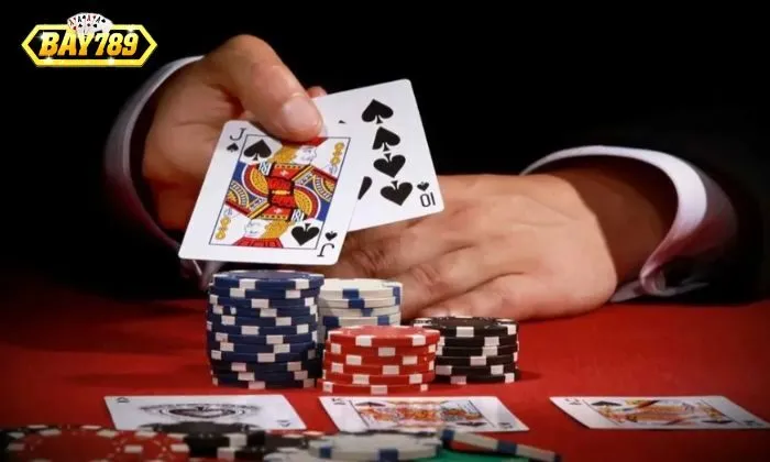 Những ưu điểm nổi bật khi tham gia Xì tố 